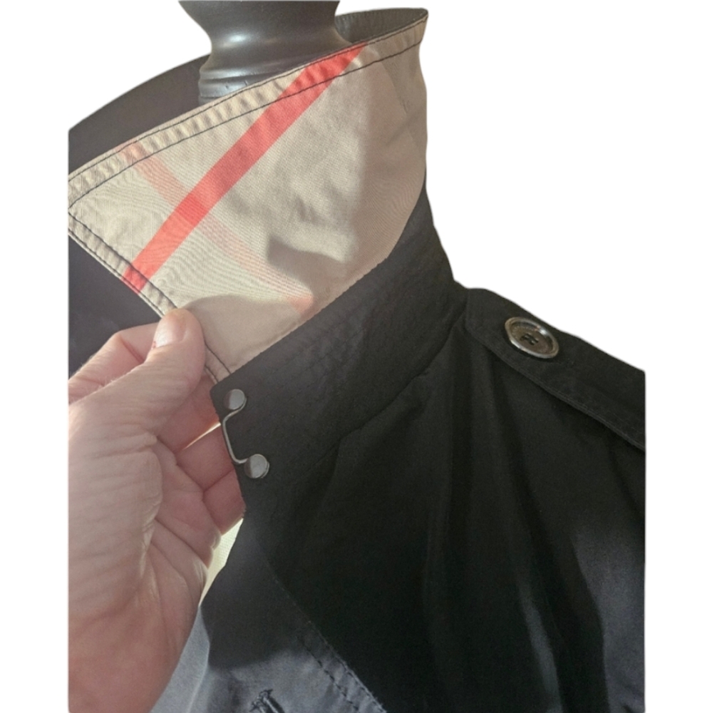Burberry Trench Coat - Picture 4 of 9